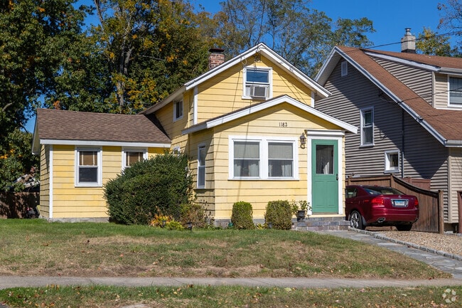 Beautiful and cozy homes are perfect for the breezy Stratford nights.