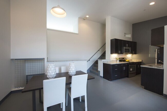 147A E Berkeley St unit A502, Boston, MA 02118 - photo 2