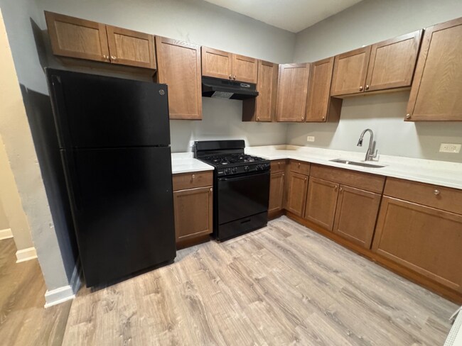 5645-5657 W Washington Blvd unit 5647-2, Chicago, IL 60644 - photo 2