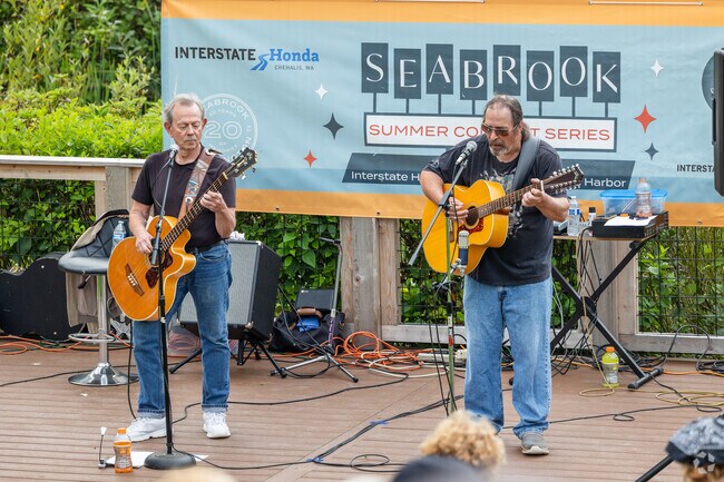 Live music performances are the highlight at Seabrook Sunset Concert Series.
