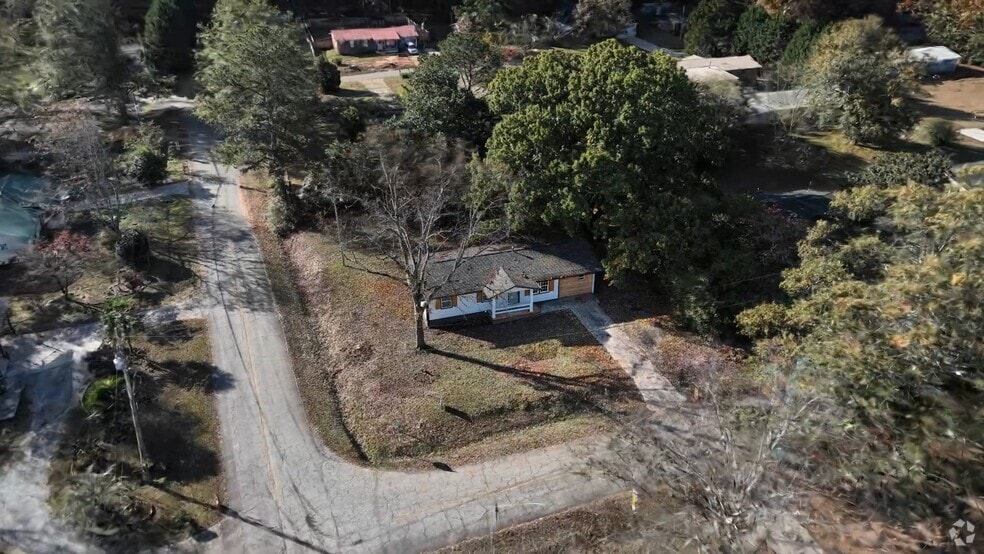 176 Randall Ave, Flovilla, GA 30216 - photo 2