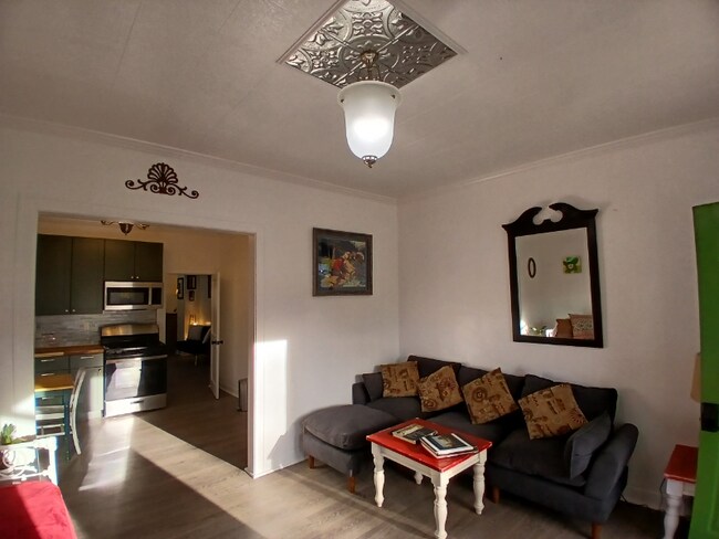 402 S Chestnut St unit 402, Trinidad, CO 81082 - photo 3