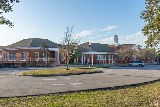 Daphne Elementary School