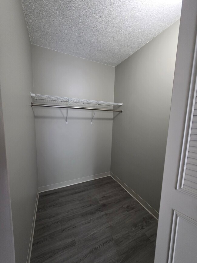 15 S Point Dr unit 207, Boston, MA 02125 - photo 5