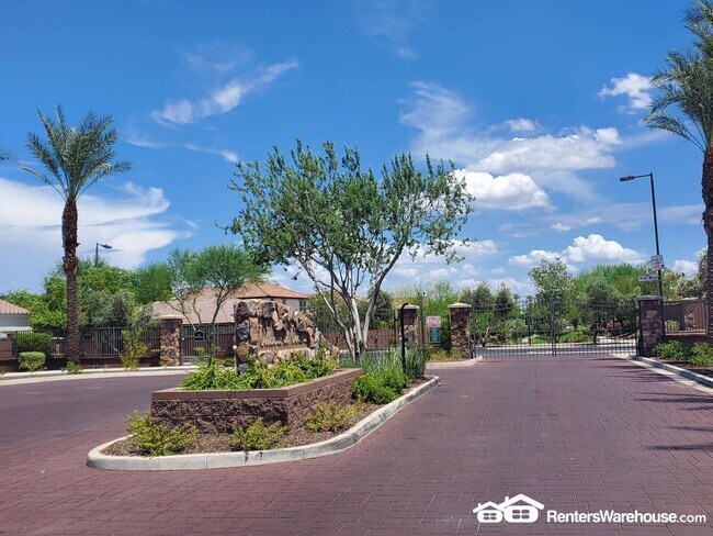 848 E Constance Way, Phoenix, AZ 85042 - photo 7