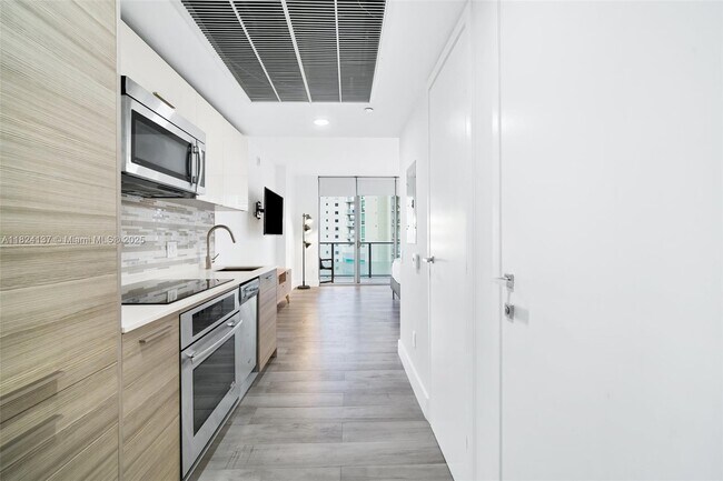 Brickell House unit 1909, Miami, FL 33131 - photo 5