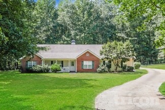 1374 Lake Dow Rd, McDonough, GA 30252