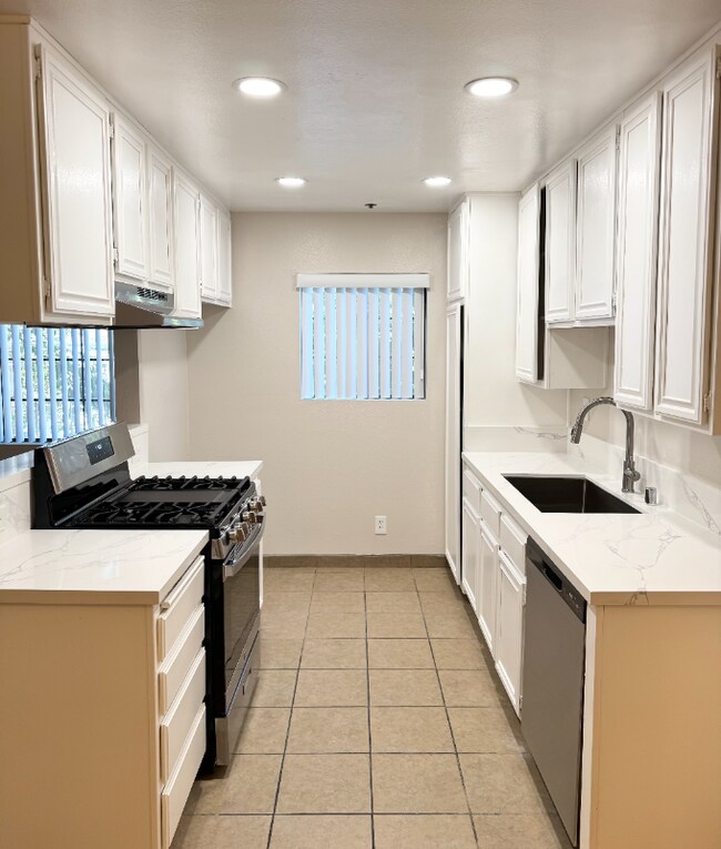 625 E Palm Ave Unit 105, Burbank, CA 91501