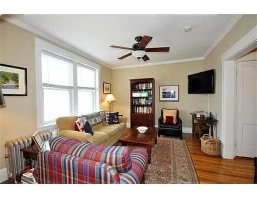 231 Freeman St unit 6, Brookline, MA 02446 - photo 1