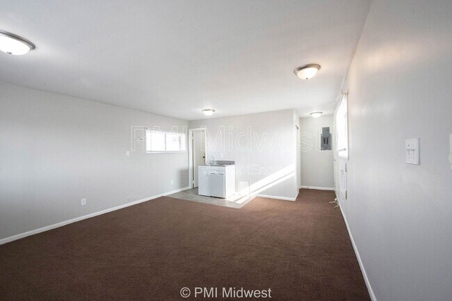 7046 Us-36 unit 16, Avon, IN 46123 - photo 6