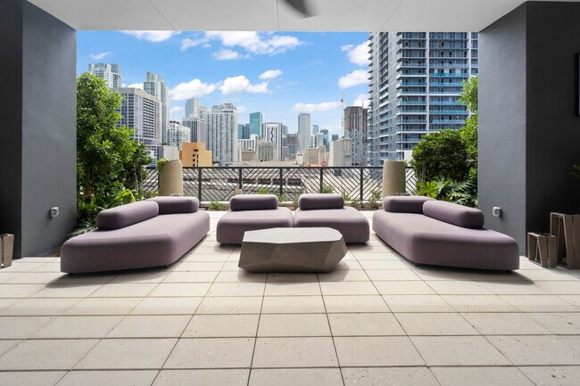 33 NE 2nd Ave unit ID1059808P, Miami, FL 33132 - photo 6