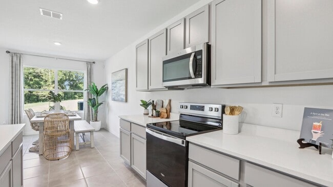 13128 Bending Creek Trail, Parrish, FL 34219 - photo 6