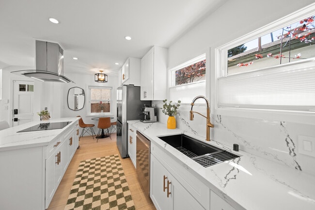 906 Victoria Ave, Venice, CA 90291 - photo 3