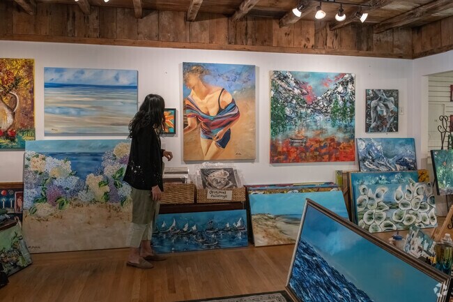 Galleries like Poria Art Studio in Barnstable Village are a brilliant way to shop and enjoy art.