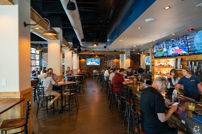 Bru's Public House is a popular option for dinner.