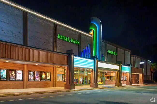 The nearby Royal Park Stadium is a great place for Sugarfoot residents to catch a movie.