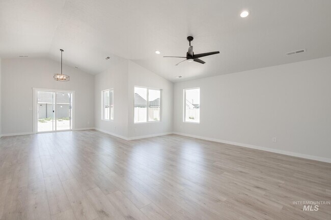 10539 W Teratai St, Star, ID 83669 - photo 6