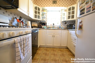 178 Lake Shore Rd Unit 2, Boston, MA 02135