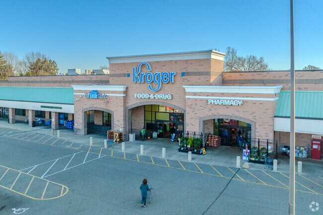 Kroger is located at 6011 Groveport Rd in Groveport.