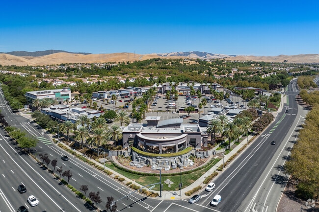 Gale Ranch is where scenic beauty seamlessly blends with community charm in Windemere.