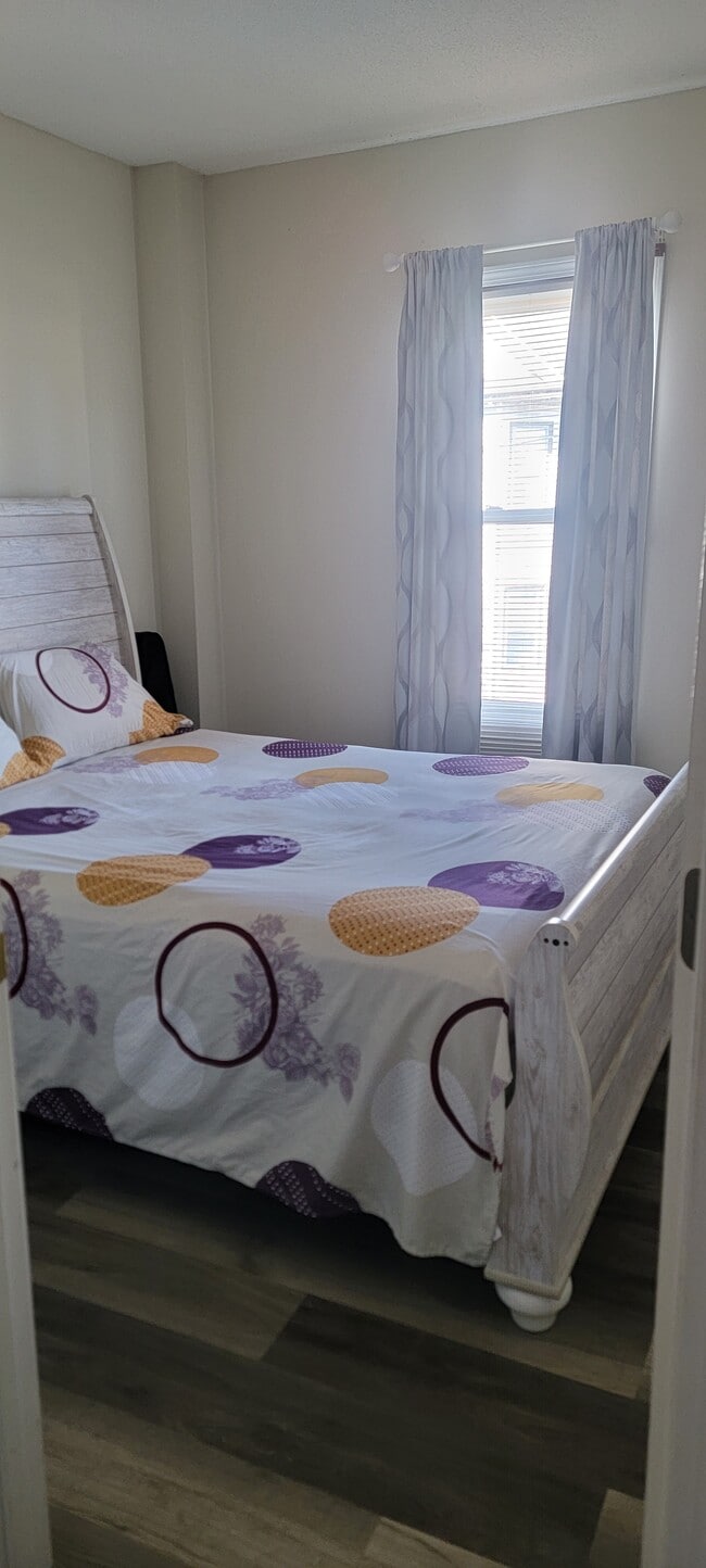 282 Allen St unit 2, New Bedford, MA 02740 - photo 7