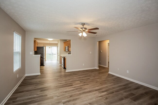 11409 Cuyahoga Dr, Indianapolis, IN 46235 - photo 4