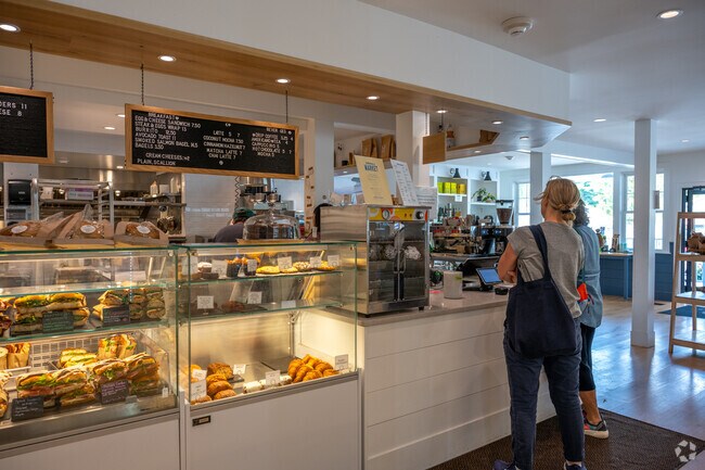 For a quick bite, the Cornwall Market offers delicious lunch and breakfast sandwiches.