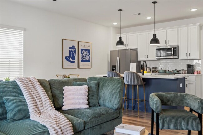 6051 Principal Place unit ID1241749P, Charlotte, NC 28217 - photo 2