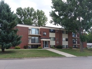 152 13th St NE, Watertown, SD 57201