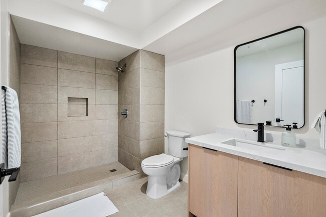 2Fifty Luxury Apartments, Lomita, CA 90717 - photo 7