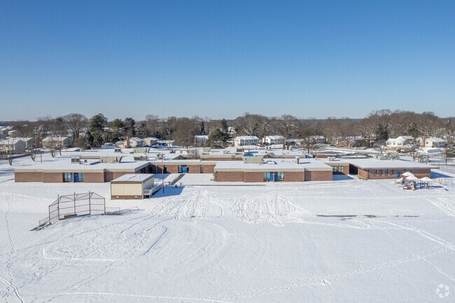 Riverside Elementary School has a student-teacher ratio of 13-1.