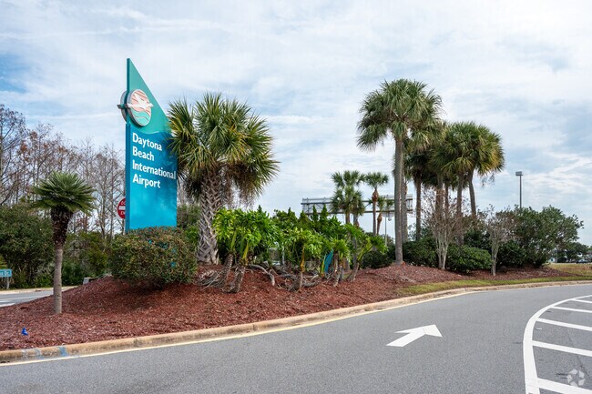 A short drive north on I-95, Glencoe residents have easy access to Daytona Beach Airport.
