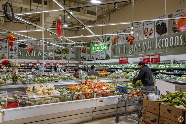 Dragon Star Supermarket has the most diverse produce selection in Tessman.