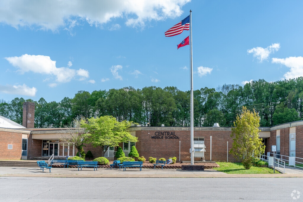 Sullivan Central Middle School in Blountville is rated B-minus by Niche.