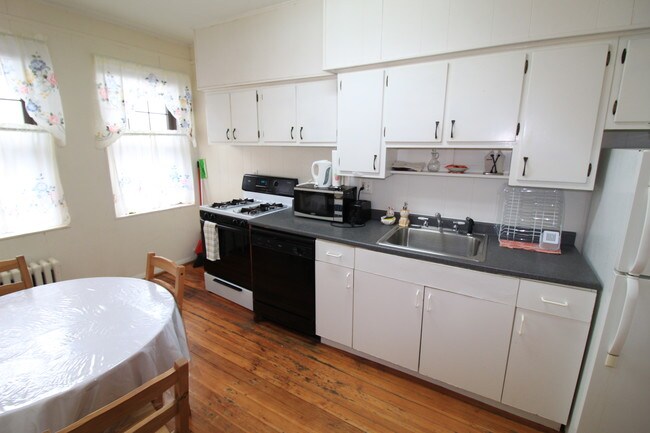 2003 Commonwealth Ave unit 20, Brighton, MA 02135 - photo 2