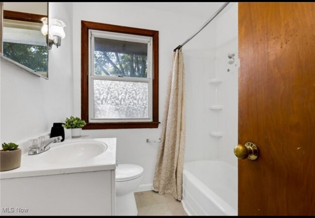 718 Laclede Dr, Youngstown, OH 44502 - photo 7