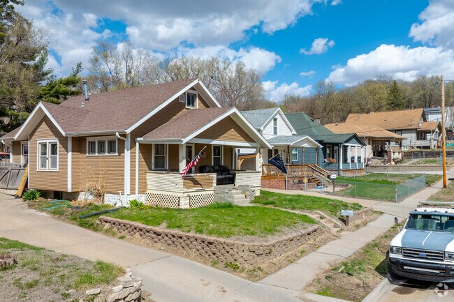 Prospect Park has many craftsman inspired homes in the neighborhood.