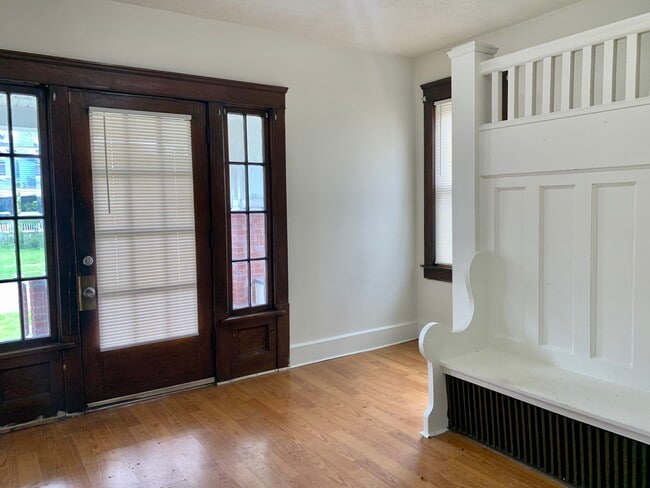 201 Broad Ave NW, Canton, OH 44708 - photo 2