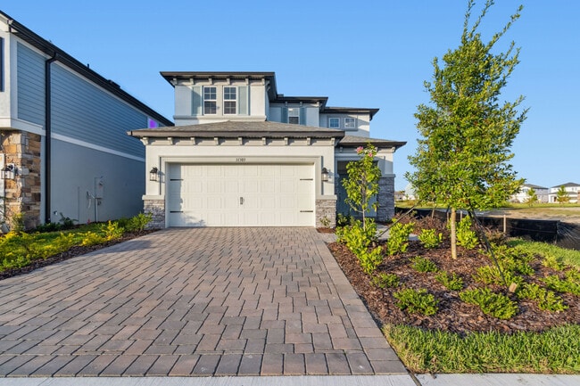 31303 Pendleton Landing Cir, Wesley Chapel, FL 33545 - photo 4