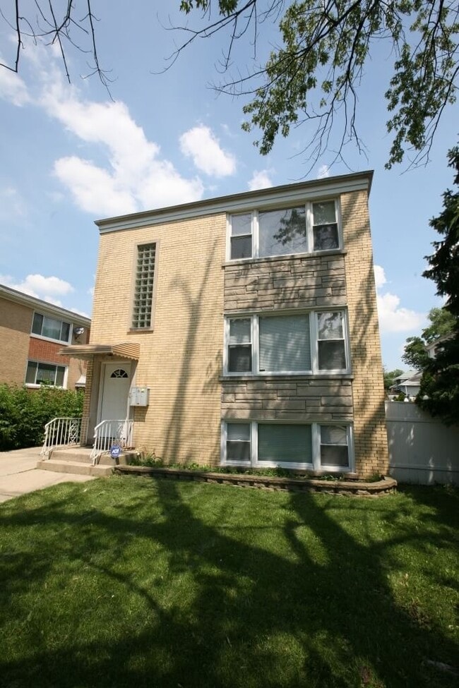 2211 N Harlem Ave Unit 1, Chicago, IL 60707