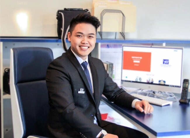 Agent Photo