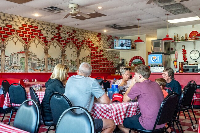 Minelli's Pizza on Wilson Road near Scioto Woods is a beloved family-owned Italian restaurant.