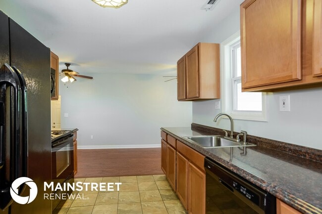 8524 W 86th St, Overland Park, KS 66212 - photo 7