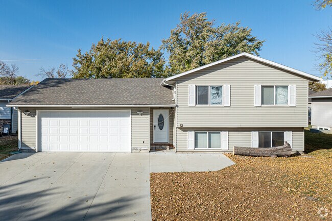 Pinewood homes are moderately priced for new home buyers looking to join the West Fargo area.