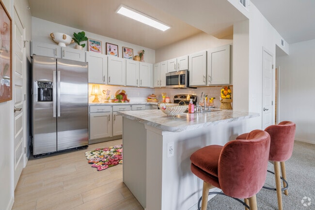 1BR, 1BA - 789SF - Kitchen