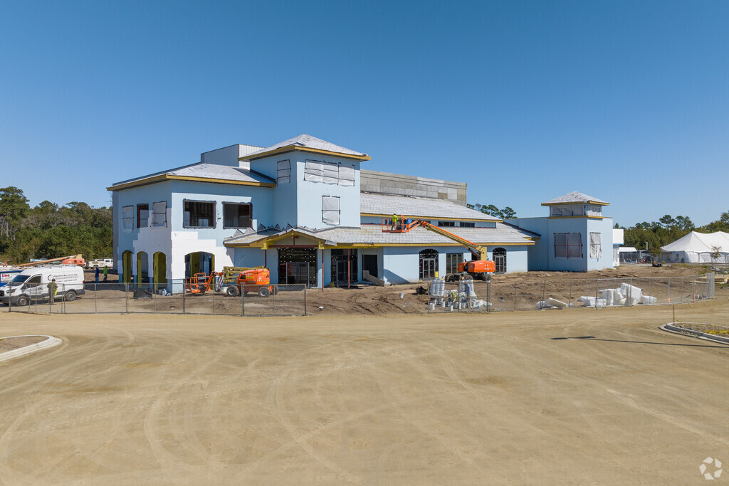 Valorous Academy has a large campus.