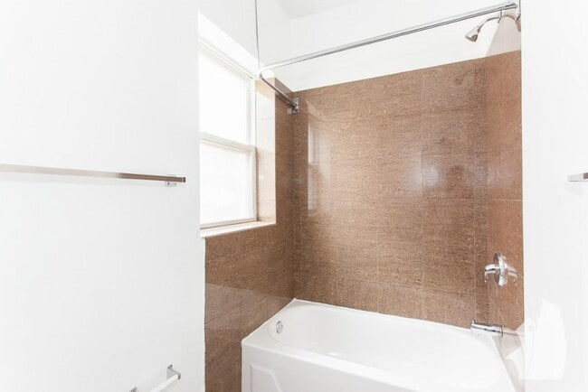 1828 W Lawrence Ave unit 1830-3B, Chicago, IL 60640 - photo 7
