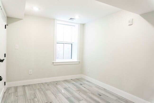 81 Linden St unit 1, Allston, MA 02134 - photo 5