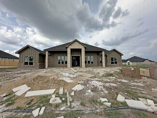 9016 Blackhawk Dr, Temple, TX 76502