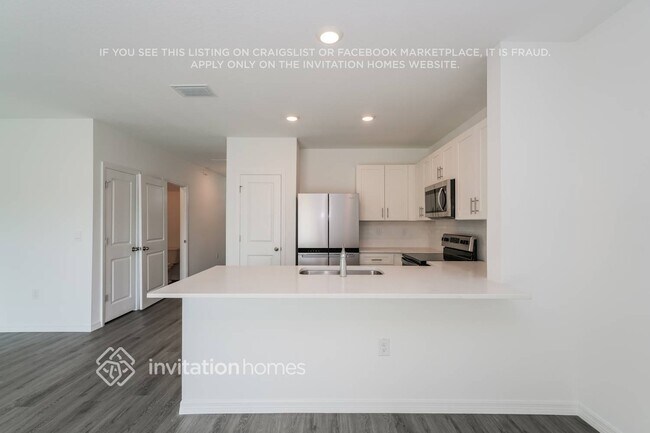 31271 Monterey Pne St, Wesley Chapel, FL 33545 - photo 6